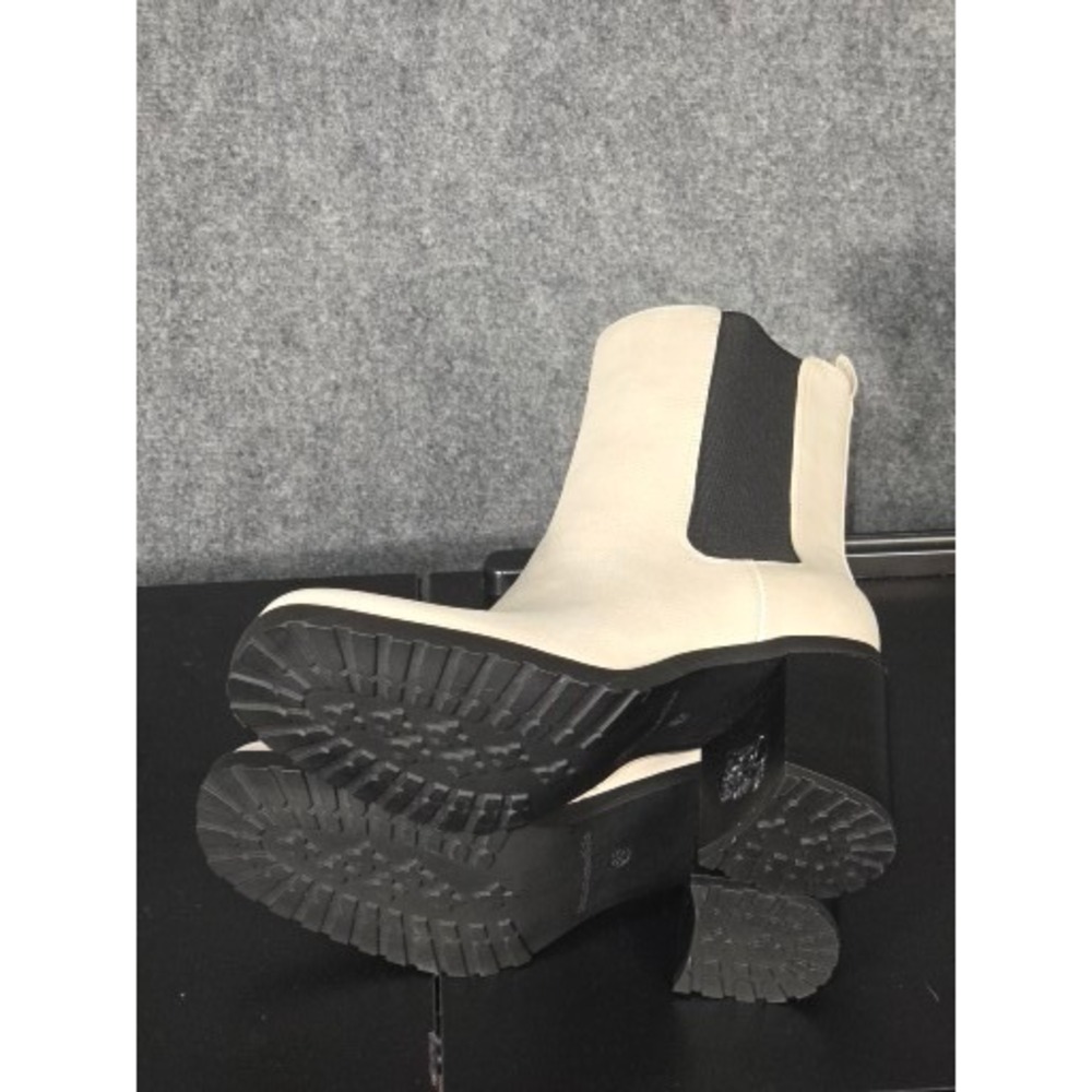 Amazon Essentials Women Ivory Faux Leather Block Heel Chelsea Boots Size‎ 8.5 - Picture 5 of 9